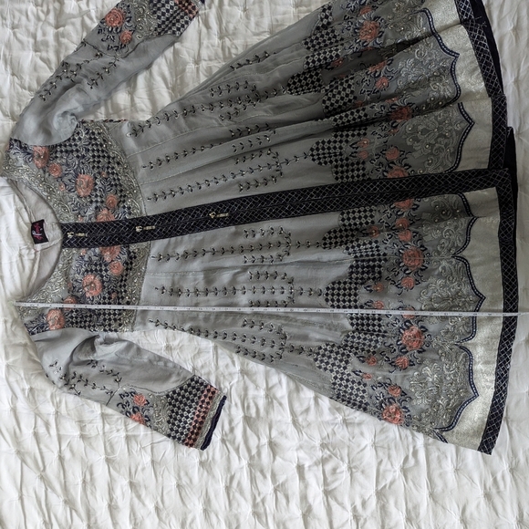 Indian Kurta Floral Embroidered Gray Top Lehenga Pakistani South Asian - Picture 14 of 14